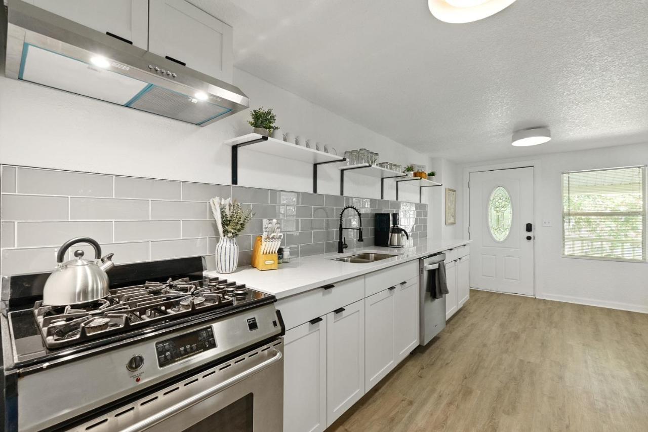 The Garden Cottage - Pet Friendly & 5 Mins To Town St. Augustine Bagian luar foto