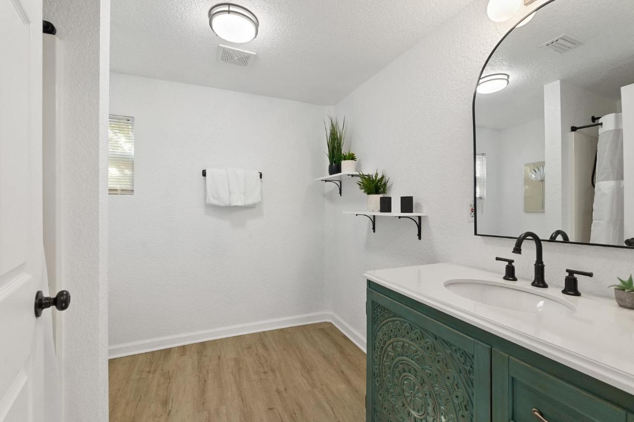 The Garden Cottage - Pet Friendly & 5 Mins To Town St. Augustine Bagian luar foto